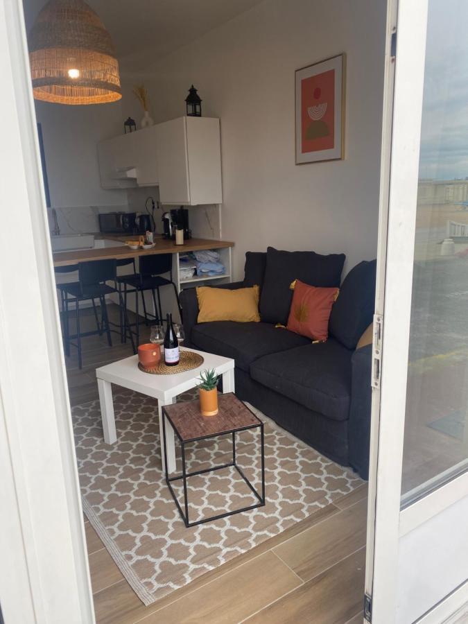 Paradis Les Pieds Sur Le Sable Trouville Palace エクステリア 写真