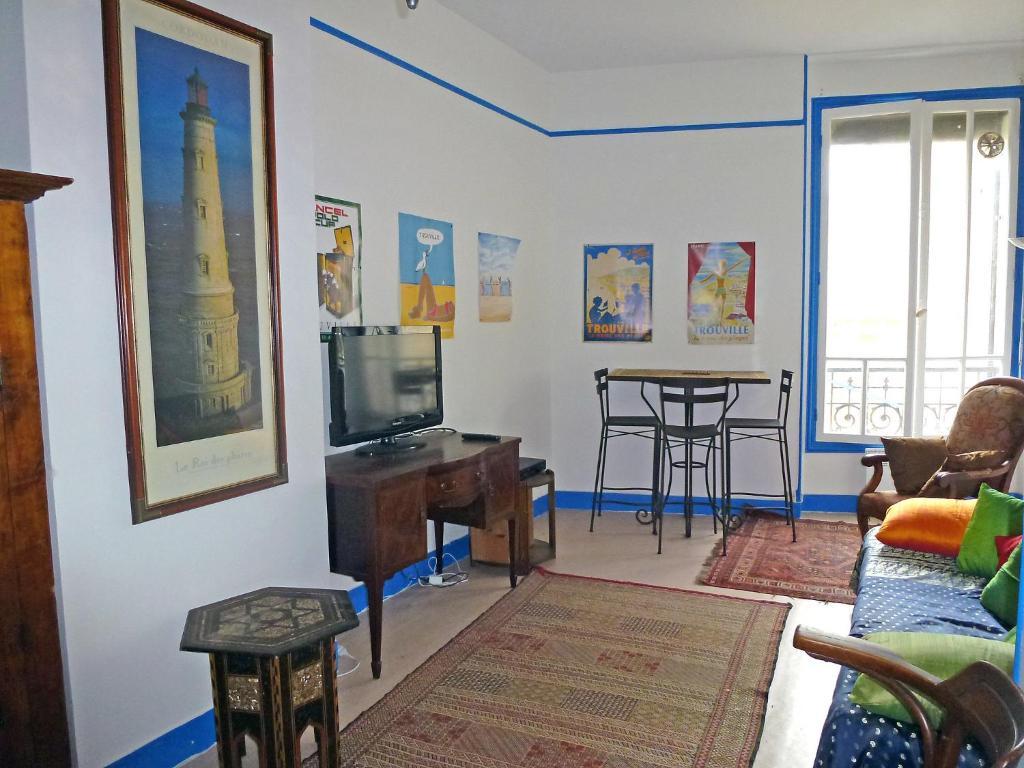Paradis Les Pieds Sur Le Sable Trouville Palace 部屋 写真
